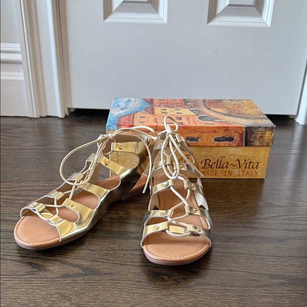 Bella Vita Gold Leather Oriana Women's Sandals - Size 12M